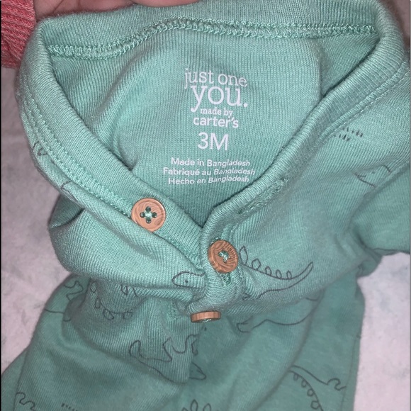 Dinosaur bodysuit size 3 month - Picture 2 of 2